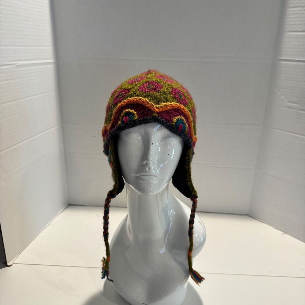 Newari Icelandic Design Nepal 100% Wool Fleece Lined Earflap Beanie Hat Handknit